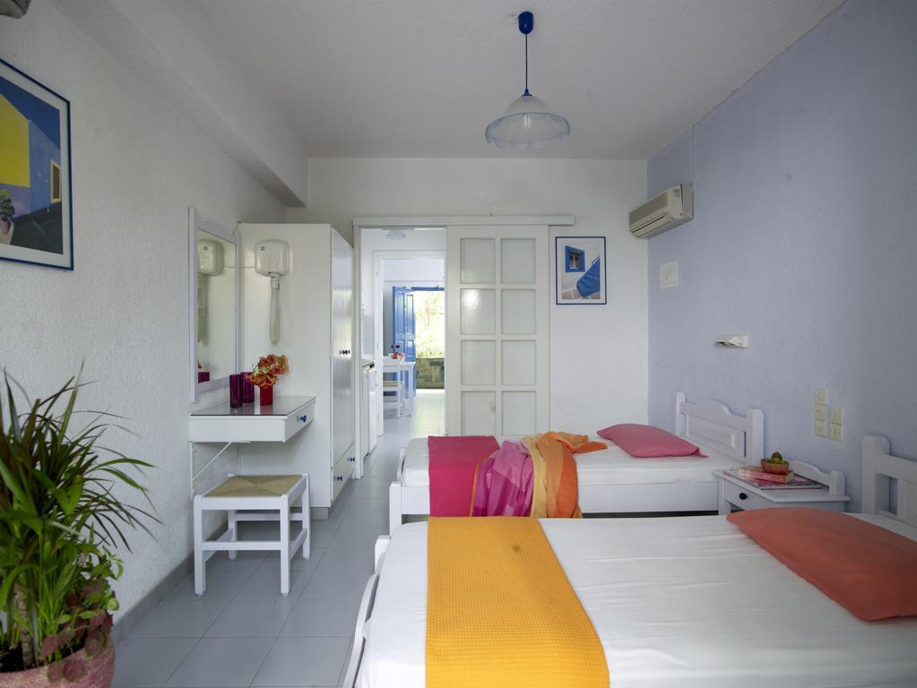 Ninetta'S Studios Poros Town ภายนอก รูปภาพ